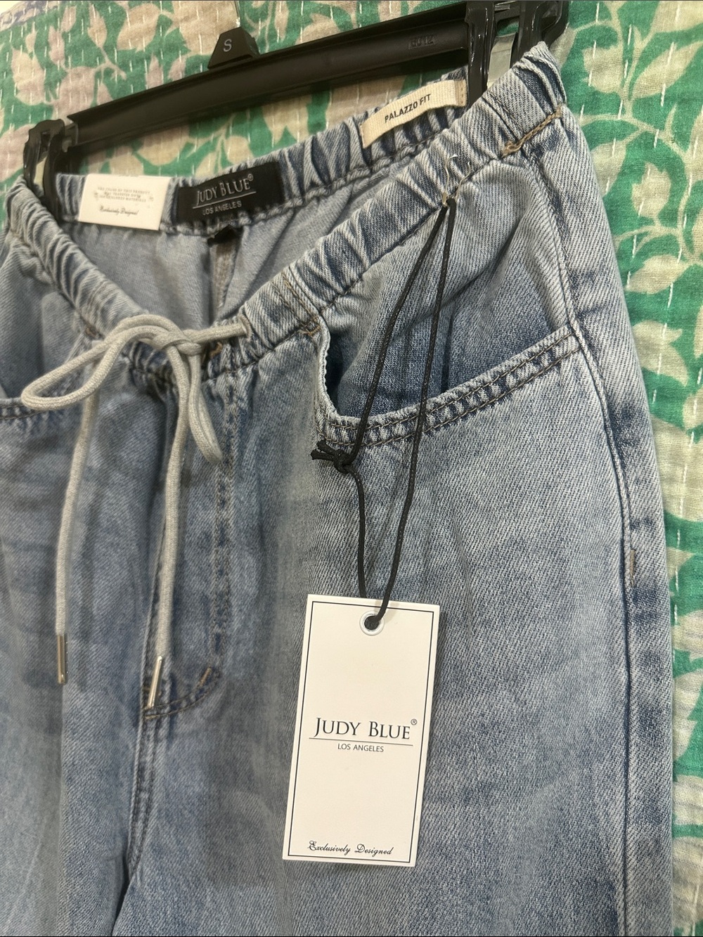 Judy Blue Featherweight Flow Palazzo Jeans - Picture 4 of 7